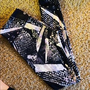 Lululemon leggings like new condition